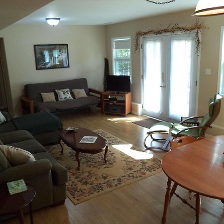The Treehouse Bed And Breakfast Flesherton Exterior foto